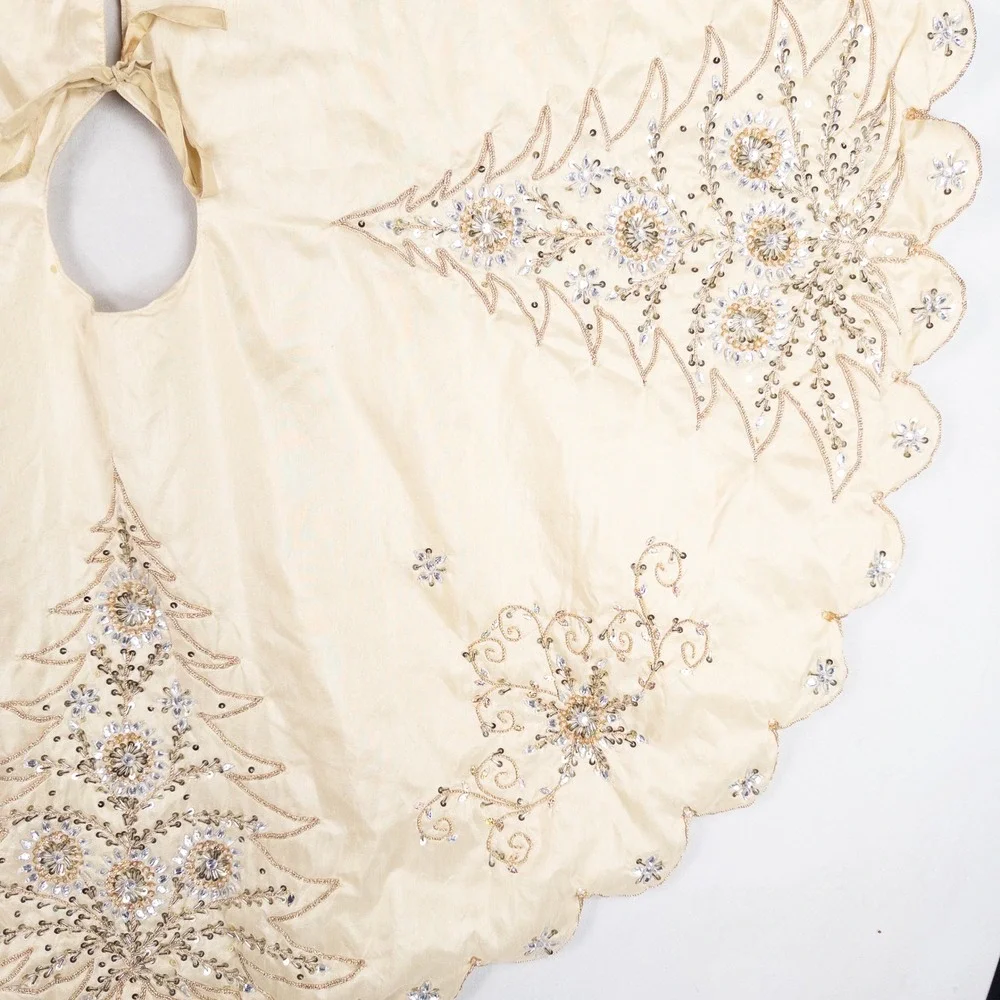 Pier 1 Imports Christmas Tree Skirt Cream Beaded Sequin Embroidered Gold Luxe
